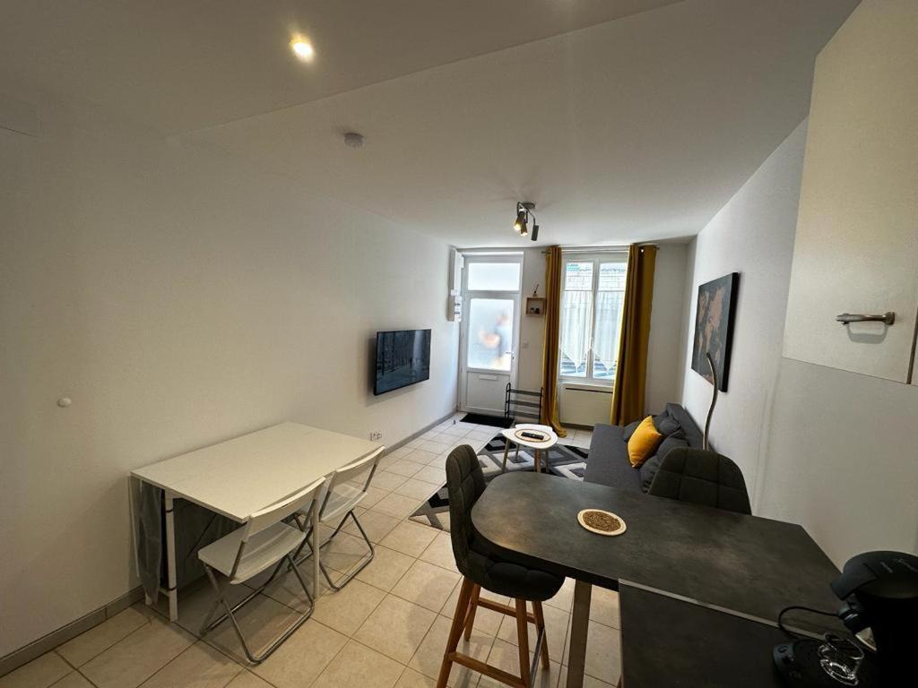 Le Saint Maixent, Maison De Ville, Baby Foot, Wifi Exteriör bild